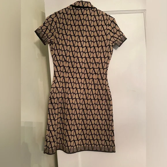 Authentic Valentino v logo dress size xs/s - Picture 5 of 7